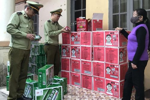 Xử lý đối tượng tập kết lượng lớn bia và sữa lon nhập lậu tại Lạng Sơn