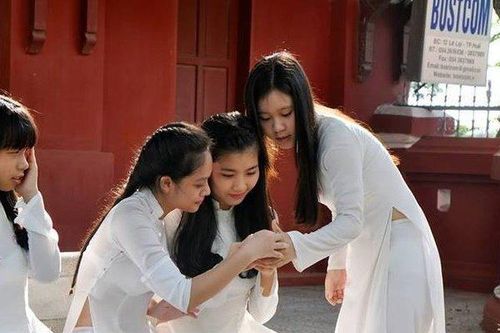 Ngôi trường thí điểm bộ môn nữ công gia chánh ở Huế có gì đặc biệt?
