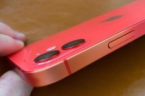 iPhone 12 phai màu sau nửa năm sử dụng