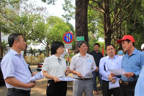 Giải Vô địch Quốc gia Marathon và cự ly dài Báo Tiền Phong lần thứ 62: Phó Chủ tịch UBND tỉnh Gia Lai Nguyễn Thị Thanh Lịch kiểm tra, khảo sát đường chạy