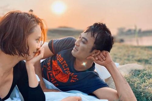 Tiết lộ ảnh lãng mạn của Hồng Diễm, Quốc Đam trong 'Hướng dương ngược nắng'