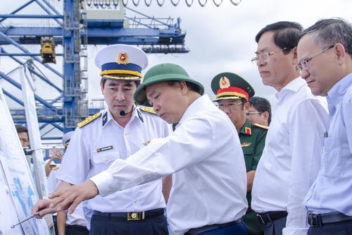 Thủ tướng Nguyễn Xuân Phúc thị sát cụm cảng Cái Mép – Thị Vải