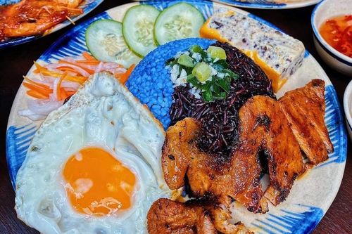 Những món cơm lạ hút khách ở TP.HCM
