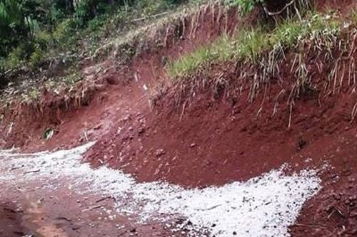 Mưa đá gây nhiều thiệt hại nhiều nhà cửa, hoa màu ở huyện Nậm Pồ