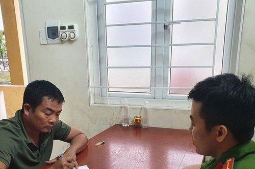 Bắt quả tang 4 đối tượng đang 'sát phạt' trong quán cà phê