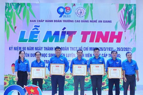 Đoàn Trường Cao đẳng Nghề An Giang họp mặt cán bộ đoàn kỷ niệm 90 năm ngày thành lập Đoàn TNCS Hồ Chí Minh