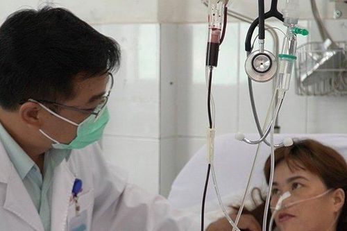 Bệnh viện Chợ Rẫy cứu sống bệnh nhân bị rắn hổ mang chúa cắn