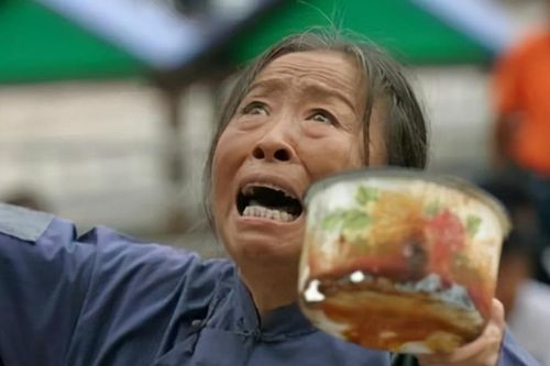 Những ngày cuối đời cô đơn của nữ diễn viên 'Hoàn Châu cách cách'