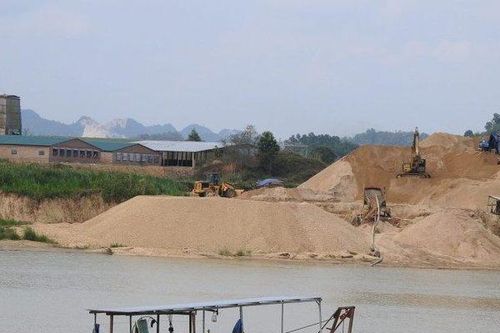 Đất canh tác của người dân bị sạt lở nghiêm trọng do công ty hút cát