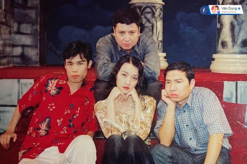 Vân Dung gây 'bão' khi khoe ảnh thời trẻ chụp cùng Hiệp Gà, Chí Trung và Quang Thắng