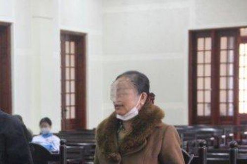 Người phụ nữ U60 rơi nước mắt kể về quá trình lao động chui ở xứ người