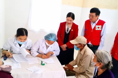 800 đối tượng gia đình chính sách, người có công ở Hoằng Hóa được khám bệnh, phát thuốc miễn phí
