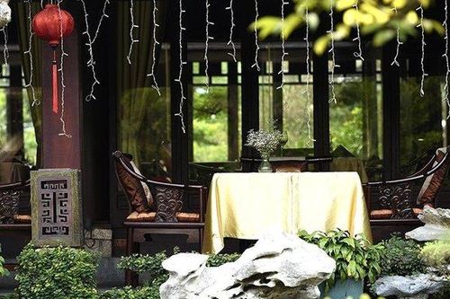 5 quán ăn kỳ lạ, độc đáo giữa lòng Hà Nội không phải ai cũng biết