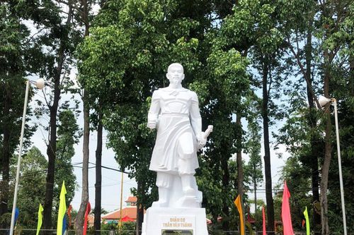 Hội thảo lấy ý kiến tạc tượng Quản cơ Trần Văn Thành