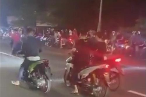 Nhóm 'quái xế' quậy trên quốc lộ 51