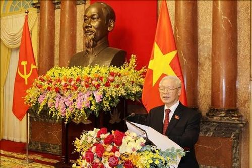 Bàn giao công tác giữa Tổng Bí thư Nguyễn Phú Trọng và Chủ tịch nước Nguyễn Xuân Phúc