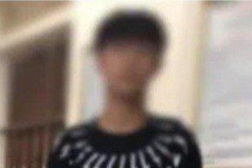 Bắt nam sinh trộm vàng hàng xóm mua xe máy tặng bạn gái