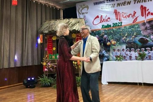 Tình yêu nơi dưỡng lão