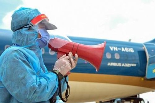 Đề xuất tiếp tục giảm thuế phí cho hãng hàng không