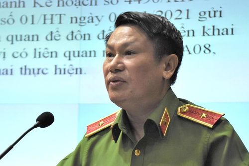 Tội phạm chở ma túy bằng ôtô gắn logo giả danh VTV