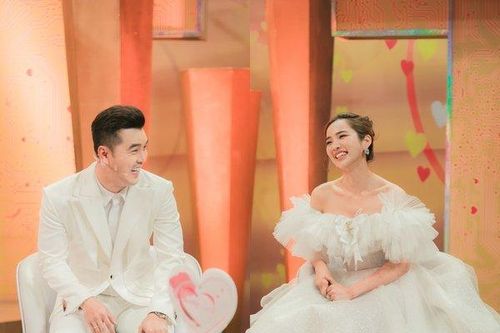 Ưng Hoàng Phúc bất ngờ tiết lộ vợ là truyền nhân thứ N của Tiểu lý phi đao