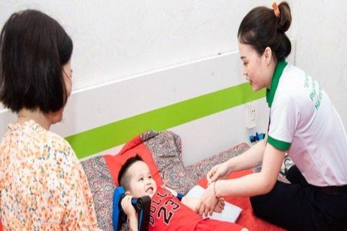 'Lấy mẫu xét nghiệm tại nhà' – Sự đổi mới của BVĐK TP.Vinh