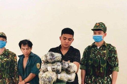 Thanh Hóa: Bắt 2 đối tượng cùng 16kg thuốc phiện và 1 bánh heroin