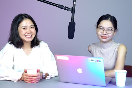 'Họ hàng gom tiền để tôi học làm phi công'