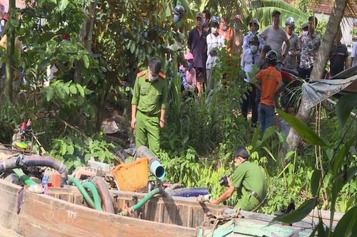 Phát hiện thi thể 1 nam thanh niên trên ghe bơm cát