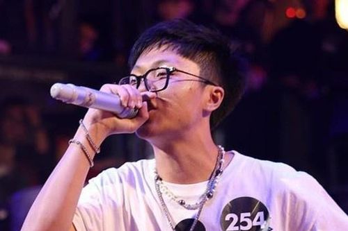 Dàn thí sinh nổi trội đổ bộ vòng casting Rap Việt mùa 2
