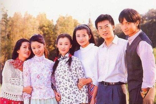 Rò rỉ 'ảnh quý hiếm' sau 20 năm, dàn diễn viên 'Tân Dòng Sông Ly Biệt ' vẫn khiến người hâm mộ bồi hồi