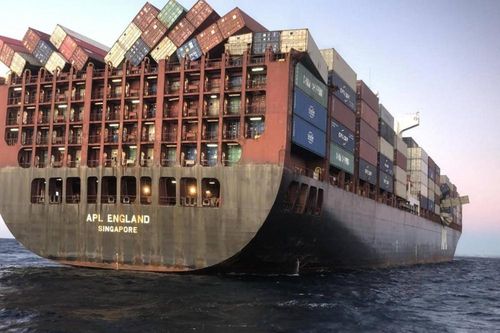Số lượng container rơi xuống biển trên toàn cầu tăng đột biến