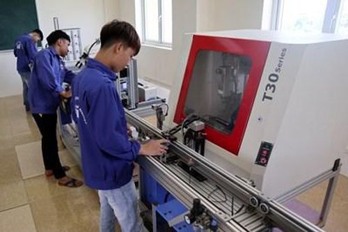 Bám sát yêu cầu của doanh nghiệp và nhu cầu xã hội