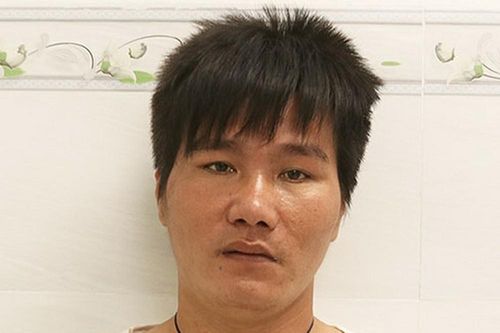Nổ súng khống chế kẻ cầm dao chống trả công an