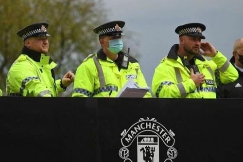 Cầu thủ MU được bảo vệ sau sự cố ở Old Trafford