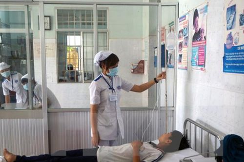 Đắk Lắk: Gần 40 người phải nhập viện nghi do ăn bánh mì