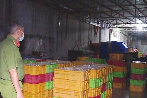 Cơ sở dùng hóa chất công nghiệp dệt chế biến hải sản