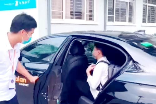 Thái Nguyên: Sinh viên được về nhà bằng những chuyến xe 0 đồng tránh Covid-19