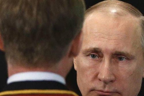 Bán vũ khí giỏi như ông Putin: Mỹ rời đi ở đâu, Nga 'vợt khách' ở đó?