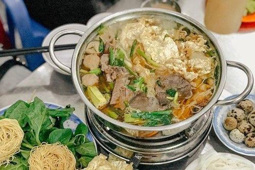 3 loại rau tuyệt đối không được dùng khi ăn những loại lẩu này