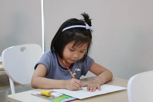 Chọn SGK lớp 2: Giáo viên tham khảo nhiều bộ sách để mở rộng ngữ liệu
