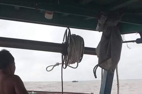 Nam Định: Đã tìm thấy thi thể 1 trong 3 em học sinh bị nước cuốn trôi