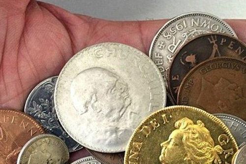 Cậu bé 4 tuổi sở hữu 8 tỷ đồng vì hộp đồ chơi chứa vật lạ