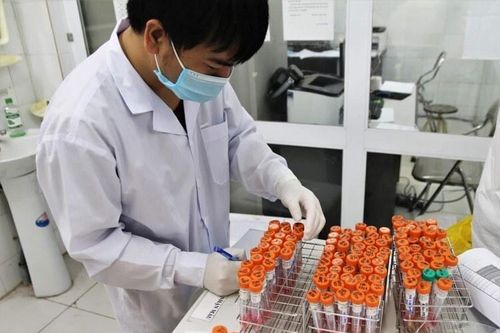 Hà Nội thêm 7 ca bệnh mới, có F1 của vợ chồng giám đốc Hacinco mắc COVID-19