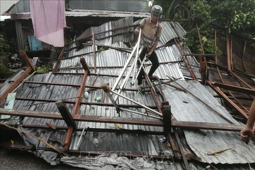 An Giang: Hỗ trợ người dân khắc phục hậu quả dông lốc