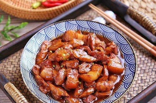 Thịt kho cho thêm thứ này đảm bảo ngon 'quên lối về'