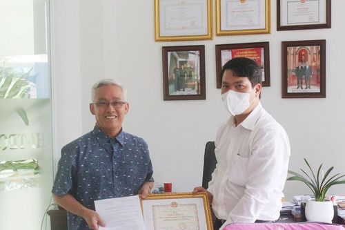 Cần Thơ khen thưởng đột xuất một doanh nghiệp vì thành tích xuất khẩu gạo