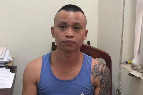 Bị ngăn không cho vào khu vực phong tỏa, người đàn ông tấn công tổ kiểm soát Covid-19