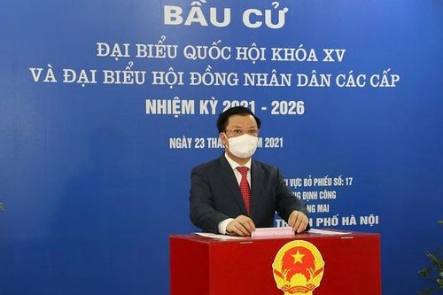 Lãnh đạo thành phố Hà Nội đi bầu cử