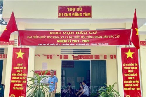 Cử tri xã Đồng Tâm đi thực hiện quyền công dân thiêng liêng